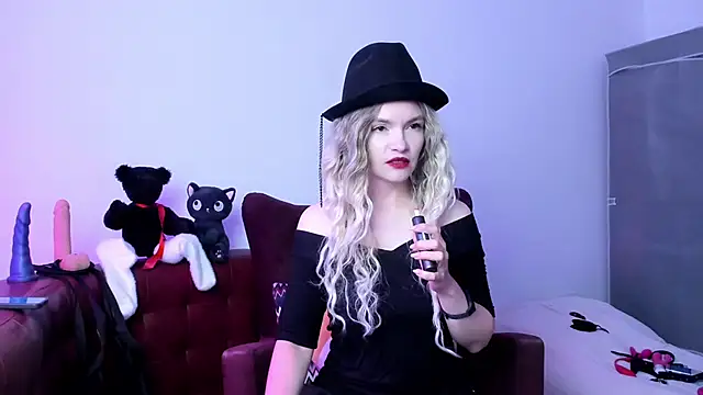 Katherine Twilight online show from September 18, 2025, 3:37 pm