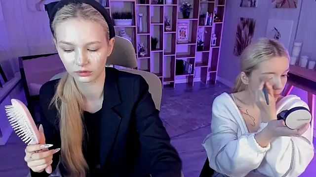 Snapshot of AuroraWrenfield chatting on September 20, 2025, 4:50 am AuroraWrenfield online show from September 20, 2025, 4:50 am