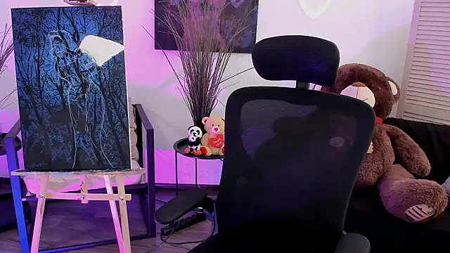 AuroraWrenfield online show from March 16, 2026, 5:44 am