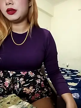 alexa cam44 online show from April 2, 2026, 7:53 pm