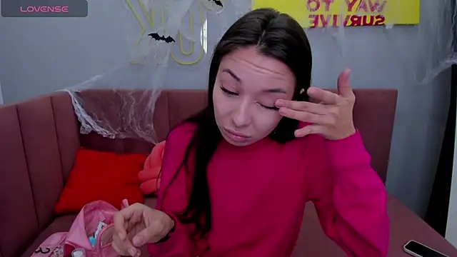 Kat  cat online show from October 22, 2025, 3:17 am