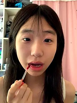 xiaotao-999 online show from October 16, 2025, 3:37 am