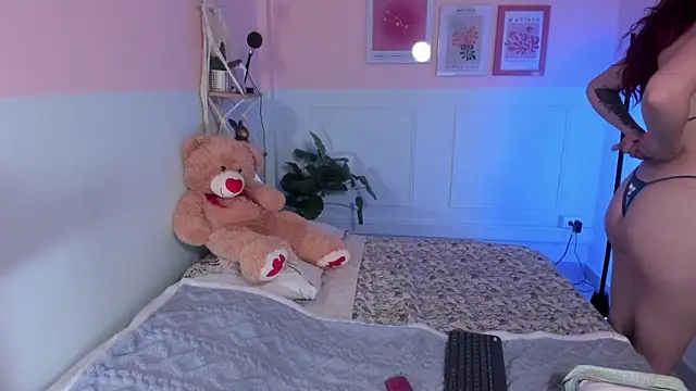 Camila Rivers online show from October 30, 2025, 12:14 pm