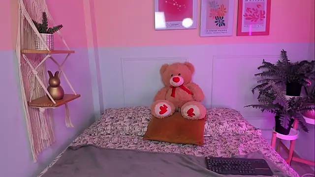 Camila Rivers online show from March 11, 2026, 4:28 am