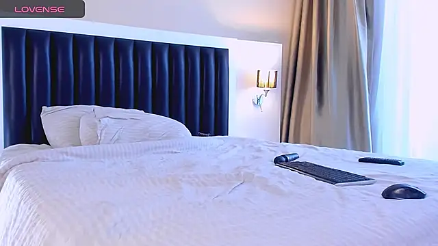 marrenaa online show from November 25, 2025, 7:08 am