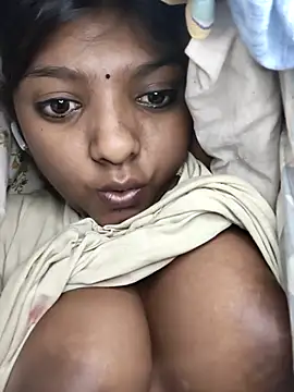 Sweet Liza04 online show from October 12, 2025, 7:15 pm