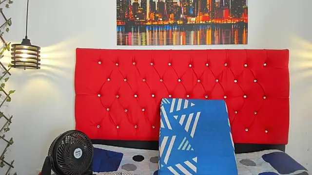 Snapshot of carolinacrus01 chatting on November 20, 2025, 2:29 pm carolinacrus01 online show from November 20, 2025, 2:29 pm