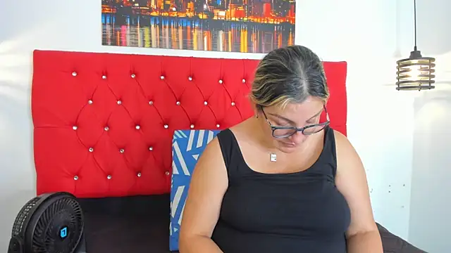Snapshot of carolinacrus01 chatting on September 11, 2025, 3:56 pm carolinacrus01 online show from September 11, 2025, 3:56 pm