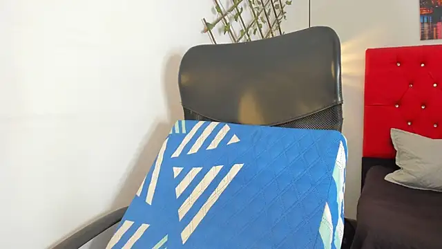 Snapshot of carolinacrus01 chatting on October 16, 2025, 2:36 pm carolinacrus01 online show from October 16, 2025, 2:36 pm