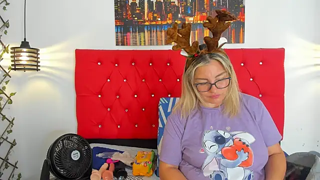 Snapshot of carolinacrus01 chatting on November 24, 2025, 4:07 pm carolinacrus01 online show from November 24, 2025, 4:07 pm