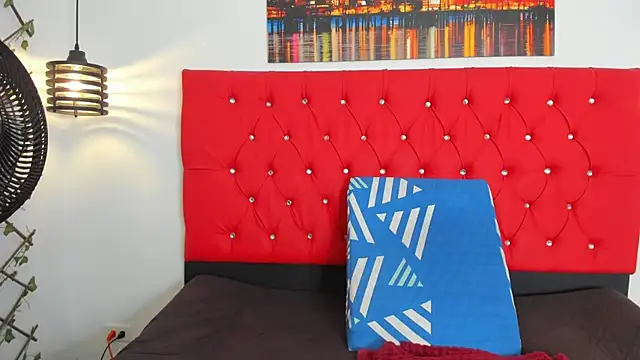 Snapshot of carolinacrus01 chatting on October 22, 2025, 3:33 pm carolinacrus01 online show from October 22, 2025, 3:33 pm