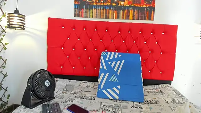 Snapshot of carolinacrus01 chatting on November 3, 2025, 2:53 pm carolinacrus01 online show from November 3, 2025, 2:53 pm