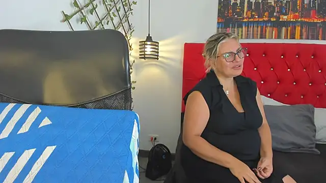 Snapshot of carolinacrus01 chatting on September 27, 2025, 5:30 pm carolinacrus01 online show from September 27, 2025, 5:30 pm