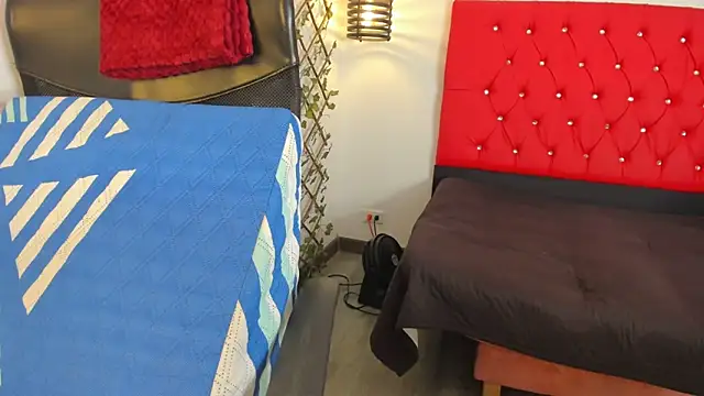 Snapshot of carolinacrus01 chatting on October 26, 2025, 2:50 pm carolinacrus01 online show from October 26, 2025, 2:50 pm