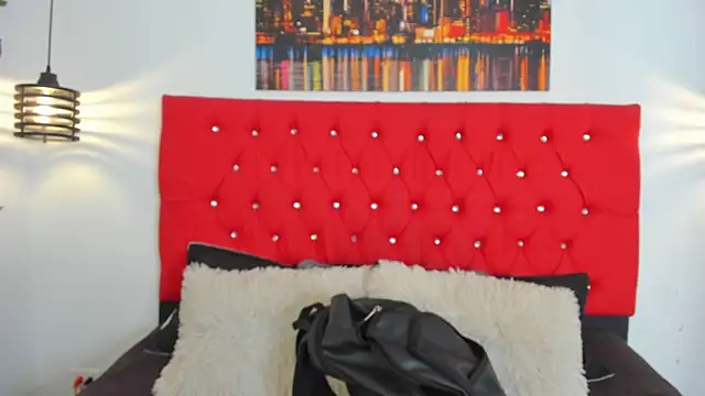 Snapshot of carolinacrus01 chatting on October 25, 2025, 6:41 pm carolinacrus01 online show from October 25, 2025, 6:41 pm