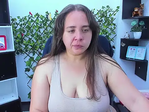 LucyOwen 18 online show from February 28, 2026, 2:17 pm