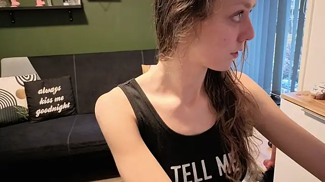 Snapshot of Eveline_Beauty_Kitty chatting on December 1, 2025, 3:02 pm Eveline Beauty Kitty online show from December 1, 2025, 3:02 pm