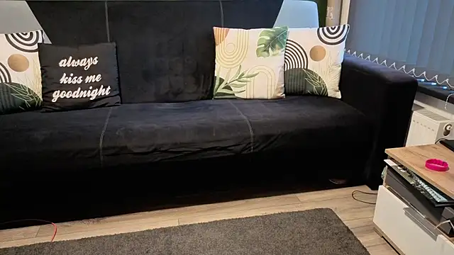 Snapshot of Eveline_Beauty_Kitty chatting on November 28, 2025, 3:45 pm Eveline Beauty Kitty online show from November 28, 2025, 3:45 pm