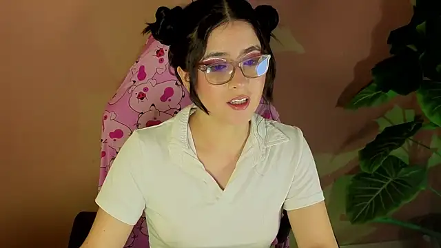Snapshot of LiLLiAnderson chatting on September 13, 2025, 11:54 am LiLLiAnderson online show from September 13, 2025, 11:54 am