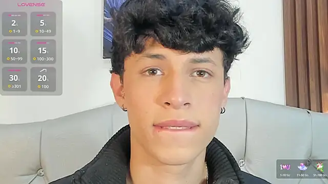 Axel  Evans online show from May 26, 2026, 12:58 pm