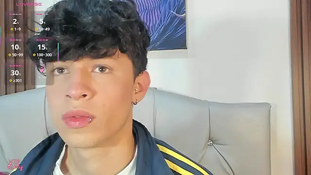 Axel  Evans online show from May 15, 2026, 2:04 pm
