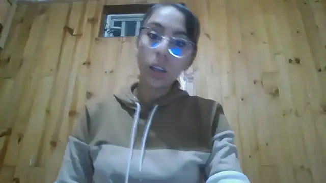 Roselingalvis13 online show from November 23, 2025, 2:43 am