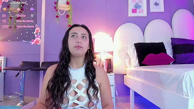 my aleja  online show from October 15, 2025, 1:08 pm