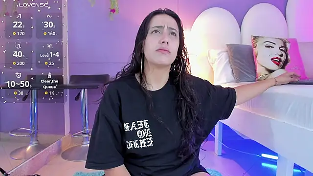 my aleja  online show from November 9, 2025, 1:59 pm