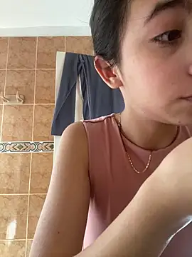 juliie star online show from September 16, 2025, 2:29 pm