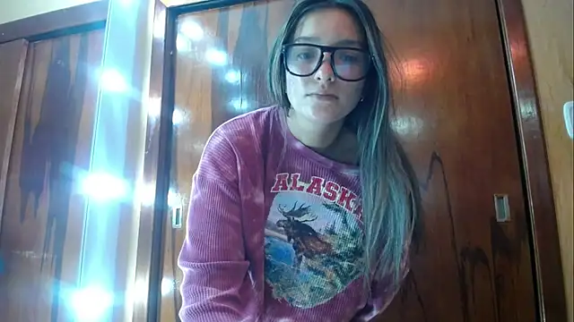 miss lilieth online show from May 10, 2026, 2:08 pm