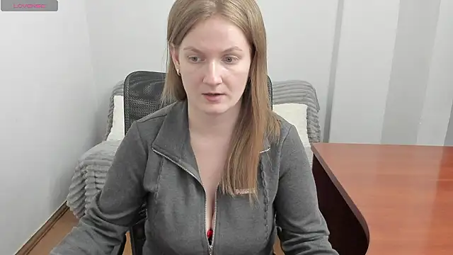 Snapshot of Alisha_Skyes chatting on March 8, 2026, 4:32 pm Alisha Skyes online show from March 8, 2026, 4:32 pm