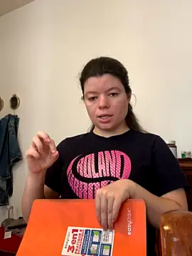 Snapshot of sexe_plaisir chatting on October 3, 2025, 12:06 pm sexe plaisir online show from October 3, 2025, 12:06 pm