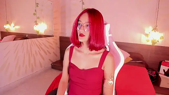 daphne courtis online show from September 26, 2025, 3:13 am