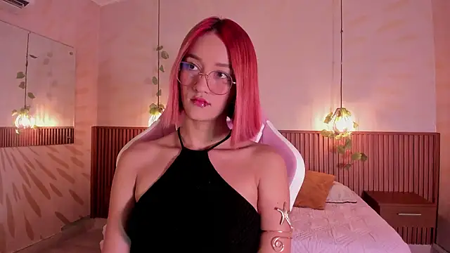 daphne courtis online show from March 8, 2026, 3:10 am