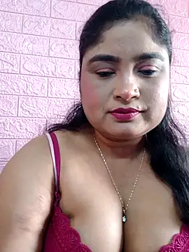 Snapshot of hornyriyanka chatting on February 24, 2026, 3:18 am hornyriyanka online show from February 24, 2026, 3:18 am