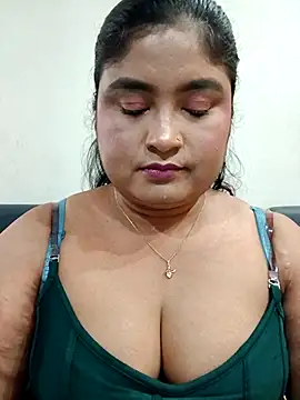 Snapshot of hornyriyanka chatting on May 20, 2026, 3:03 am hornyriyanka online show from May 20, 2026, 3:03 am