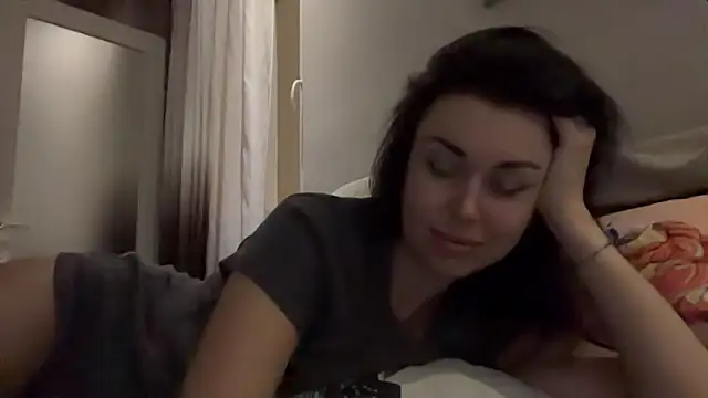 Gilin1 online show from November 19, 2025, 8:20 pm