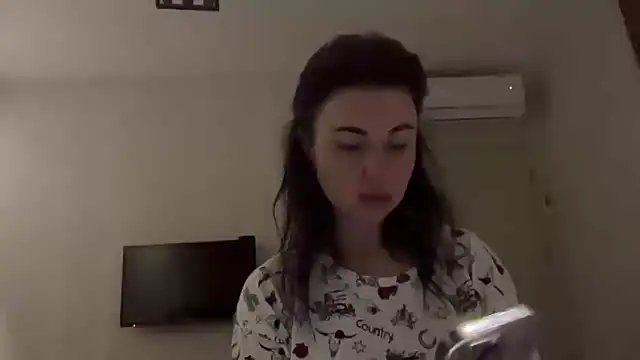 Gilin1 online show from February 8, 2026, 8:06 pm