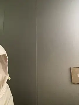 haiyan125216 online show from January 18, 2026, 7:01 am