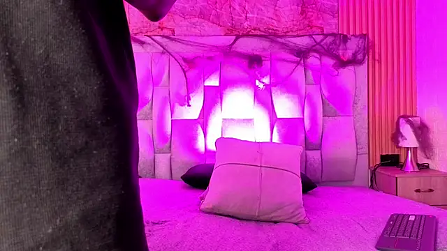 pipedark  online show from October 15, 2025, 3:38 am