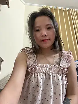 Bella 7777 online show from May 17, 2026, 3:45 pm