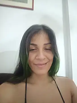 Snapshot of Chloe_paytone chatting on July 8, 2026, 6:14 am Chloe paytone online show from July 8, 2026, 6:14 am