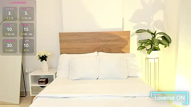 Lea Joness online show from December 15, 2025, 10:04 pm