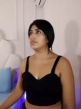 Kaylachannell online show from May 18, 2026, 3:39 am
