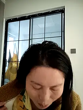 chengcheng12 online show from November 27, 2025, 12:00 am