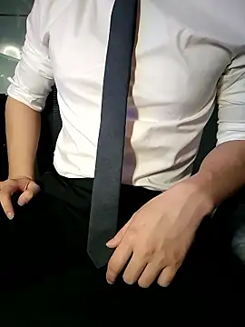 111owo111 online show from July 8, 2026, 1:34 pm