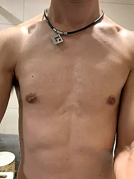 winds1069 online show from November 16, 2025, 7:57 am