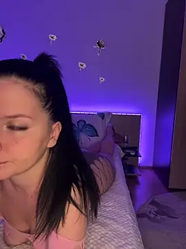 Snapshot of Mihadttraf chatting on October 22, 2025, 10:30 pm Mihadttraf online show from October 22, 2025, 10:30 pm