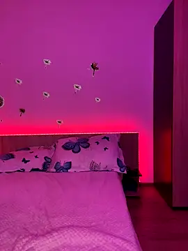 Snapshot of Mihadttraf chatting on November 21, 2025, 10:42 pm Mihadttraf online show from November 21, 2025, 10:42 pm