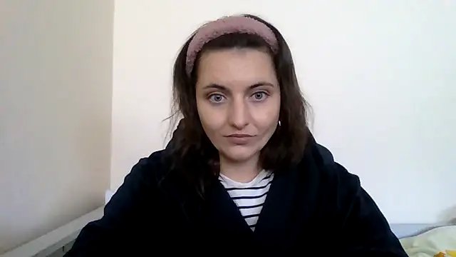 DInaraXRose online show from October 20, 2025, 10:27 am